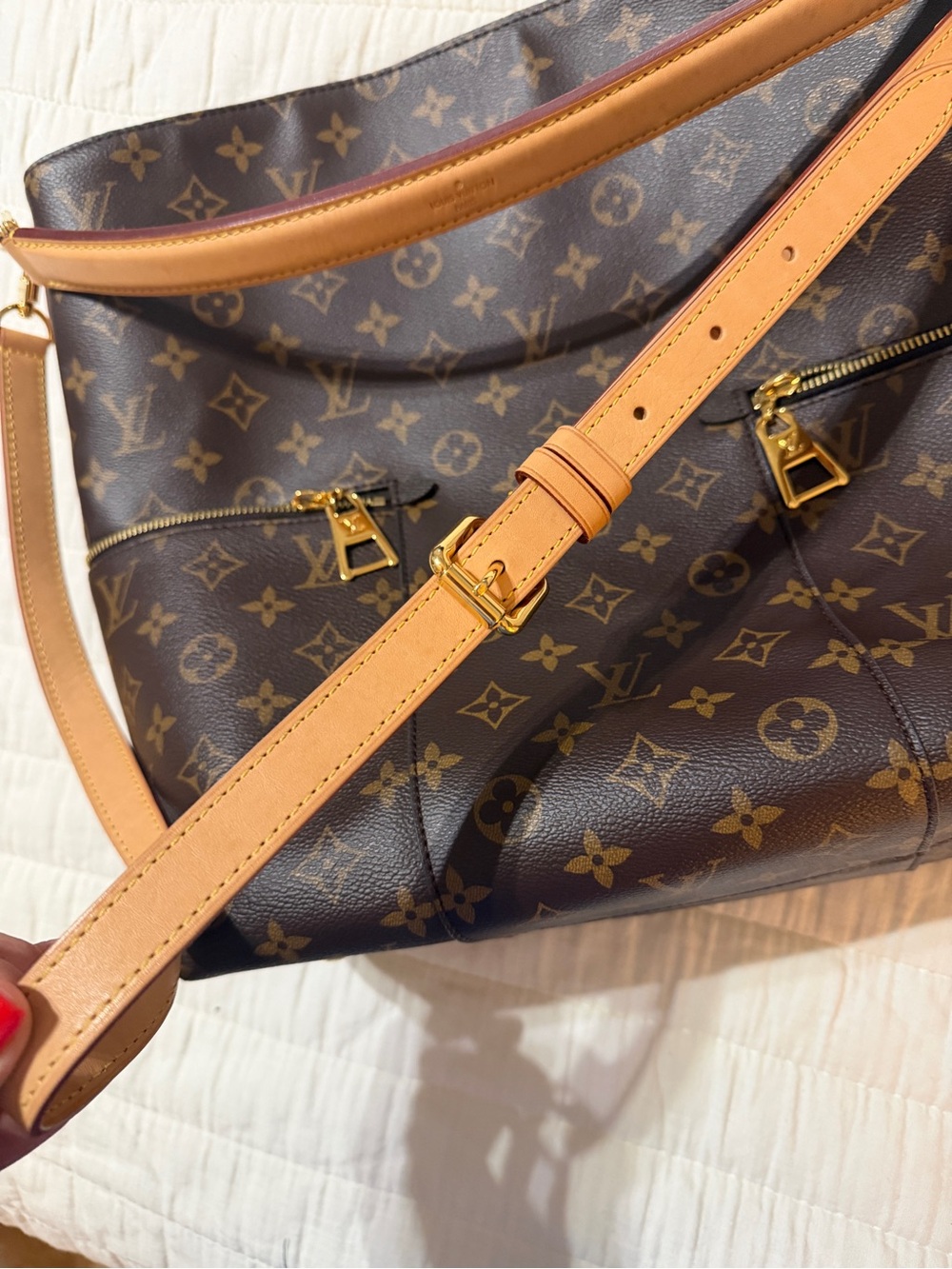 Louis Vuitton Monogram Canvas Handbag in Brown with Beige Tag - Picture 5 of 9